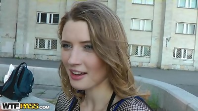 Fetishist Ash-blonde Heads for an Outdoor Fuck